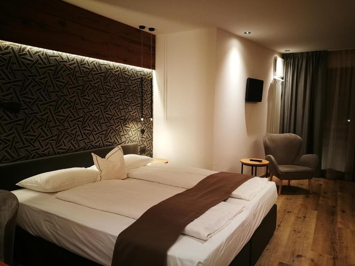 Hotel Cevedale Living Romance Hotel Cogolo Exterior foto