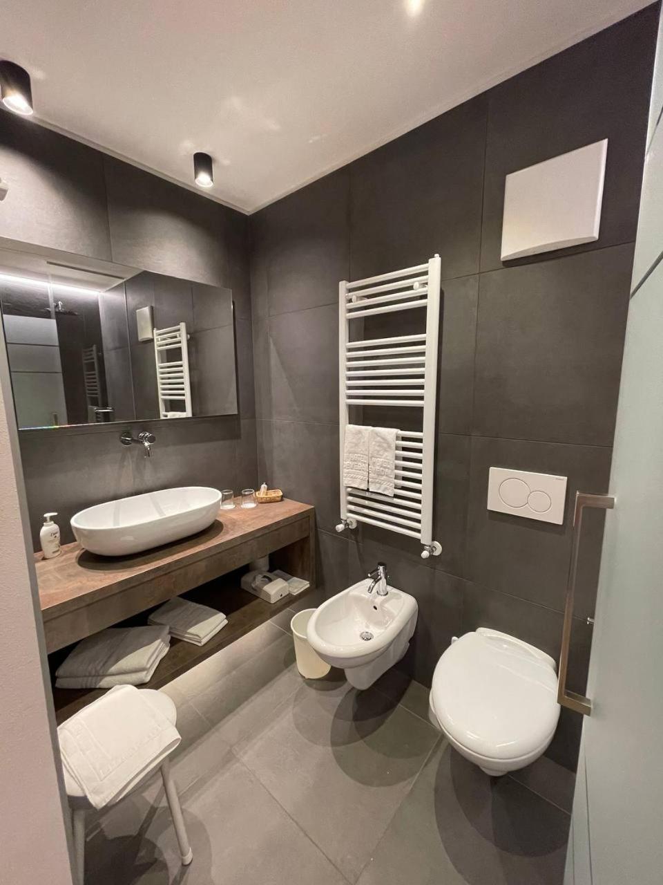 Hotel Cevedale Living Romance Hotel Cogolo Exterior foto